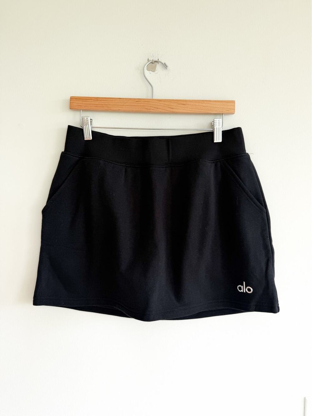 Alo Yoga Accolade A-Line Mini Activewear Skort Black L NWT